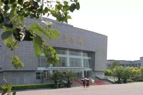 江汉师范学院明德阁吃瓜  第3张