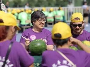 漂亮同事吃瓜群众,漂亮同事背后的吃瓜群众热议  第2张