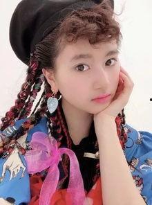 众人吃瓜关晓彤