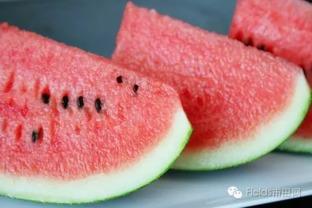 吃瓜伴着风,吃瓜时光