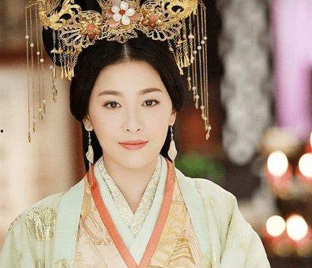 古装吃瓜群众剧情,吃瓜群众揭秘古装剧背后的秘密 第1张 古装吃瓜群众剧情,吃瓜群众揭秘古装剧背后的秘密 第1张