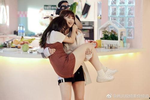 女团吃瓜  第3张