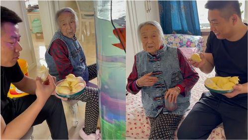 在姥姥面前吃瓜,温馨回忆中的甜蜜时光 第3张 在姥姥面前吃瓜,温馨回忆中的甜蜜时光 第3张