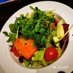 蓝蛙吃瓜,揭秘动物界的“美食家”  第2张