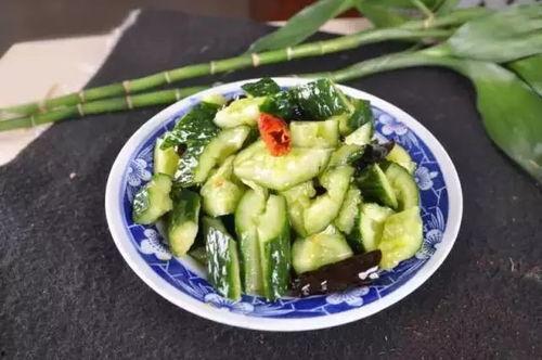 蓝蛙吃瓜,揭秘动物界的“美食家”  第3张